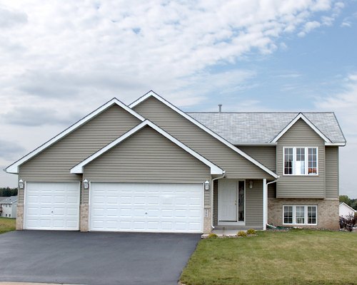 335 Martel Street Somerset