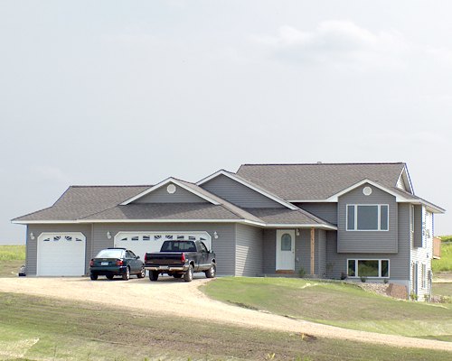 1225 County Highway E Roberts
