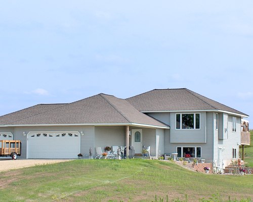 688 100th Street Roberts